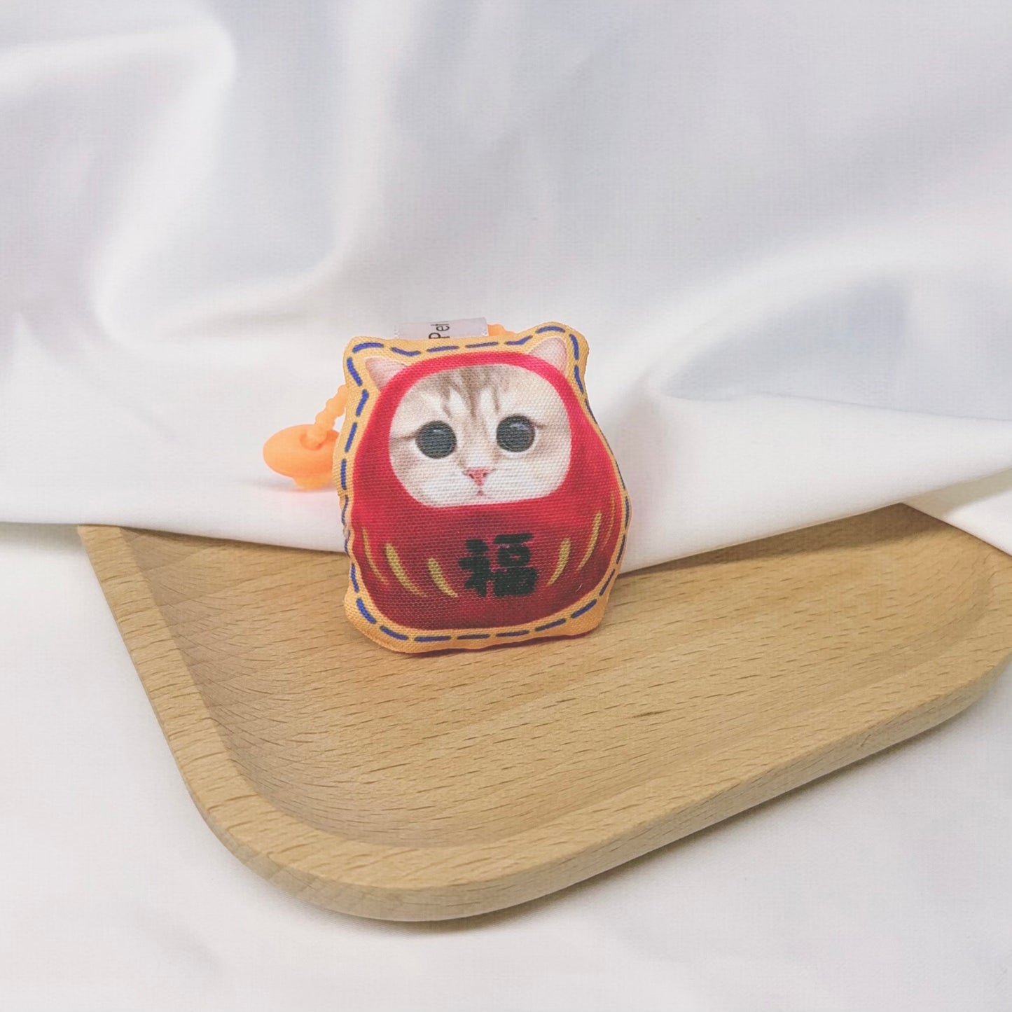 Pet in DARUMA doll - Golden British Shorthair Cat